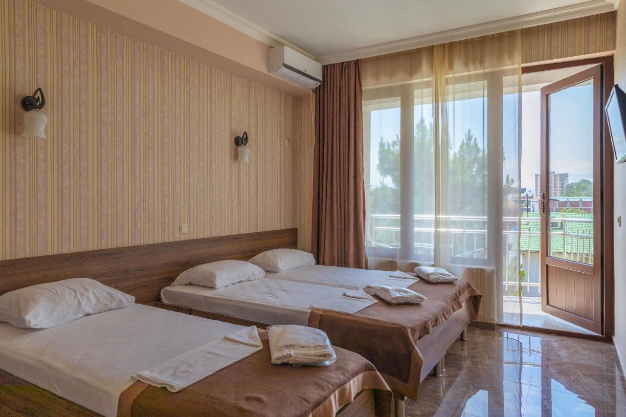 Samni Hotel อูเรคี ภายนอก รูปภาพ
