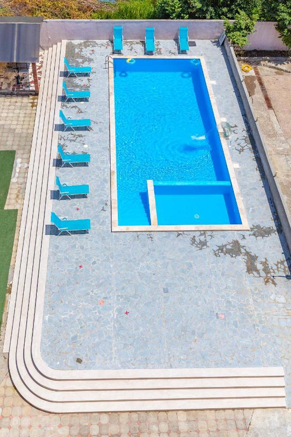 Samni Hotel อูเรคี ภายนอก รูปภาพ