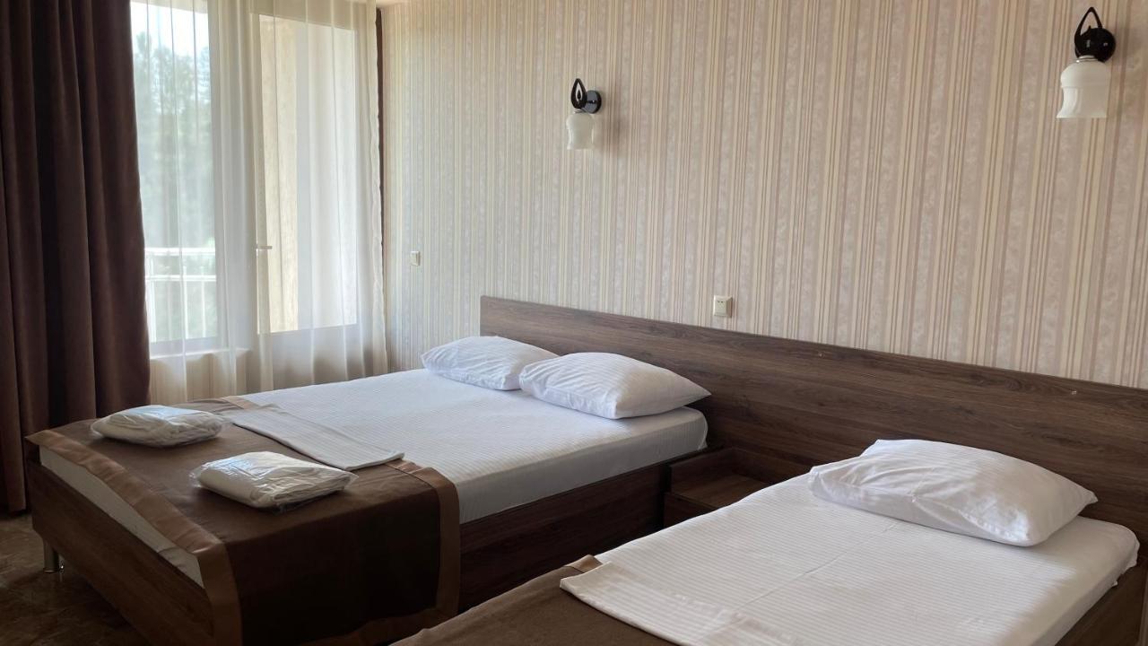 Samni Hotel อูเรคี ภายนอก รูปภาพ