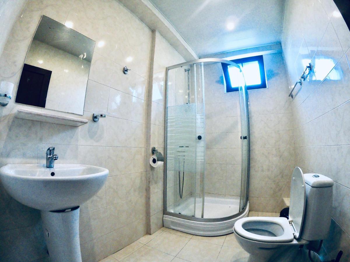 Samni Hotel อูเรคี ภายนอก รูปภาพ