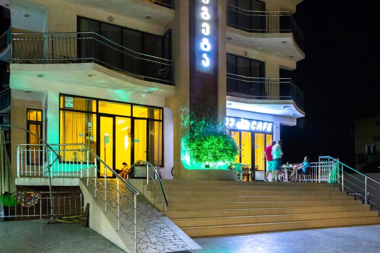 Samni Hotel อูเรคี ภายนอก รูปภาพ